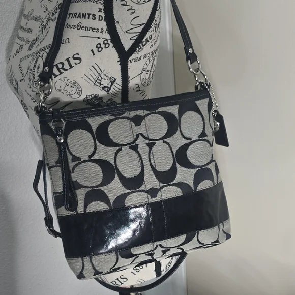 Coach Signature Mono Black & Gray Crossbody/Shoulder W/ Silver Hardware (EUC)🖤 - Picture 6 of 14